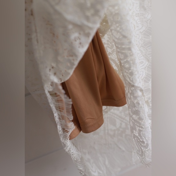 White Lace Short Sleeve High/Low-Special Occasion Dress by “Wildfire”-Size Small - Picture 13 of 14